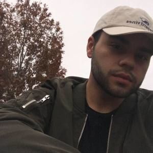 Meet your Posher, Benito